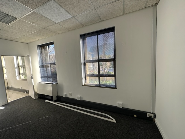 To Let commercial Property for Rent in Rondebosch Western Cape